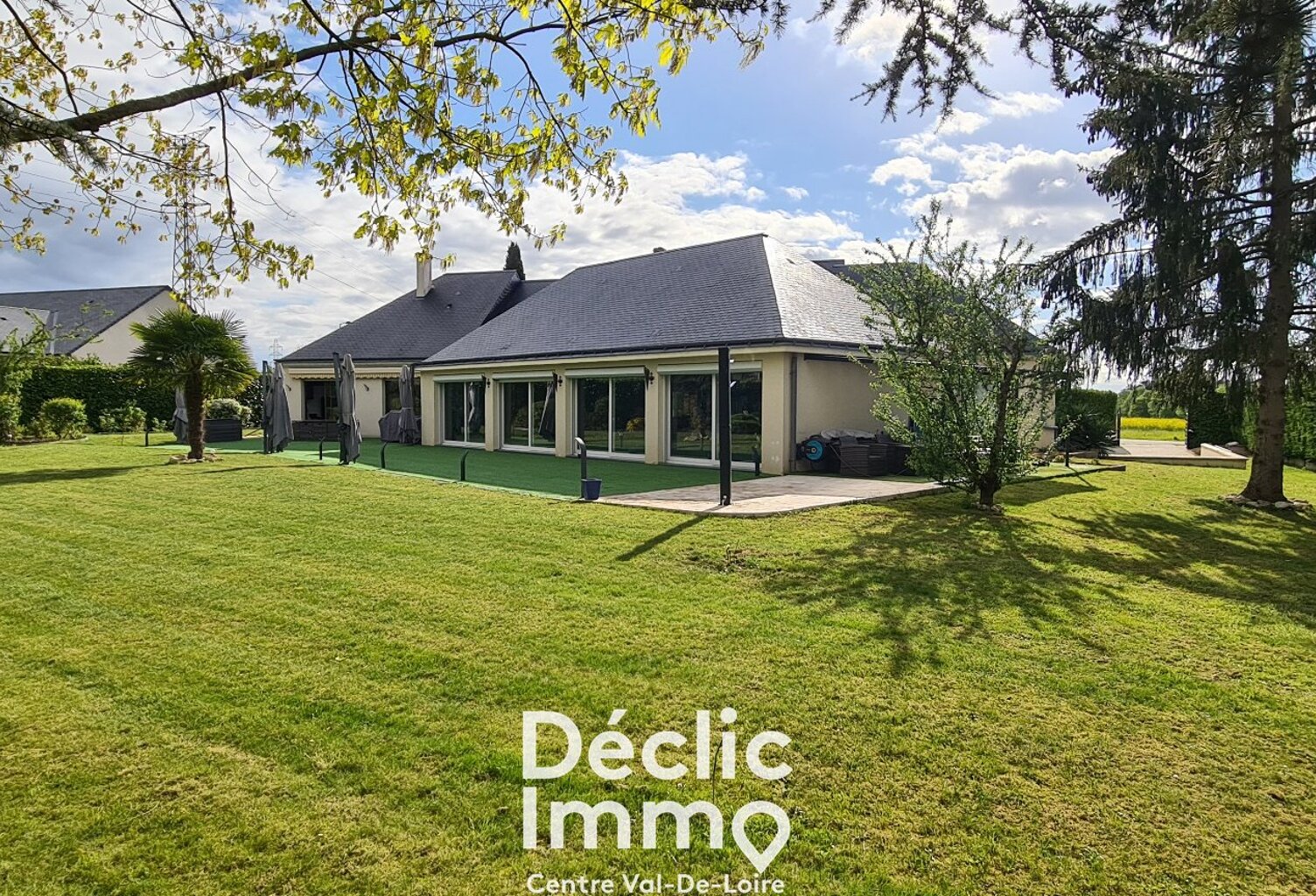 Maison d'Architecte à Saint-Cyr-sur-Loire - 317m² - 4 chambres — photo 1