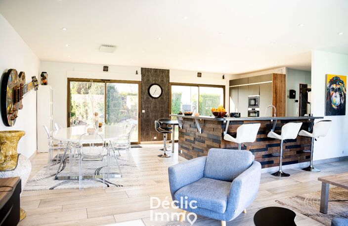 Maison d'Architecte à Saint-Cyr-sur-Loire - 317m² - 4 chambres — photo 3