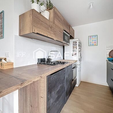 Appartement 4 pièces 256000 €