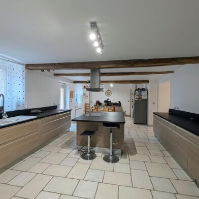 Maison 20 pièces 675000 €