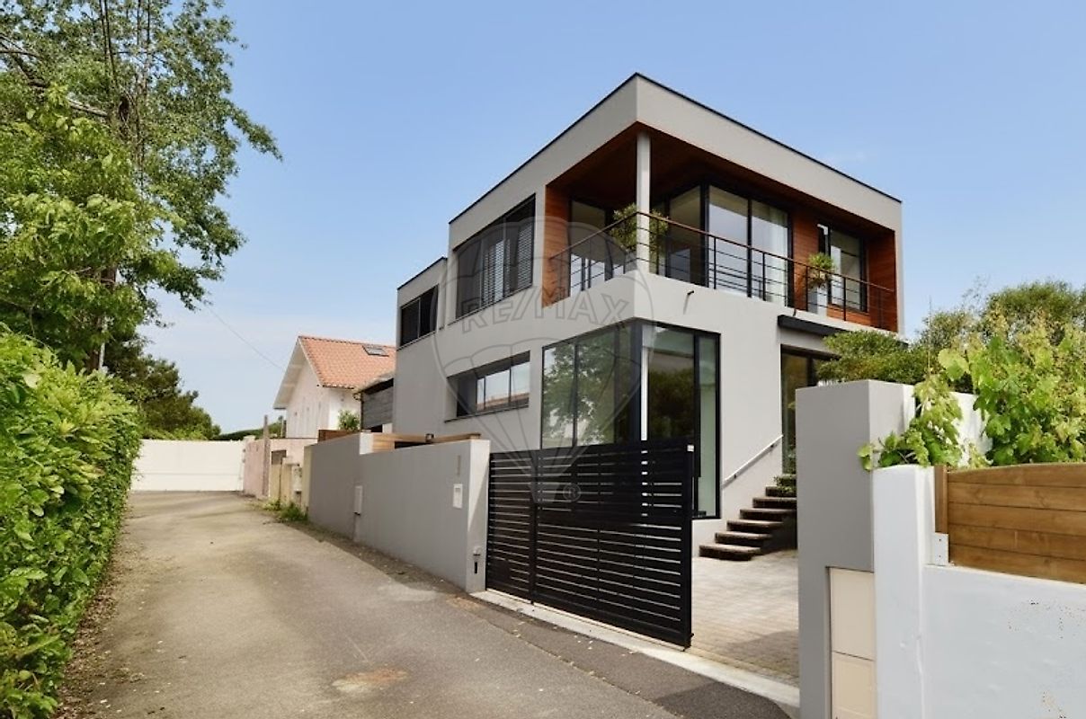 Villa / Maison  T6 à vendre Vaux-sur-Mer 17640