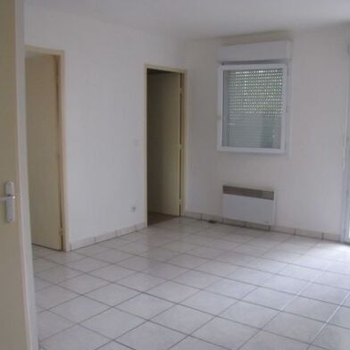Appartement 3 pièces 730 €