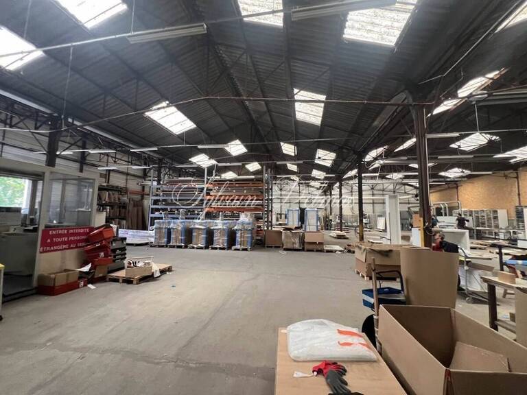 Locaux industriels et bureaux à vendre proche de AMBOISE (37) — photo 1