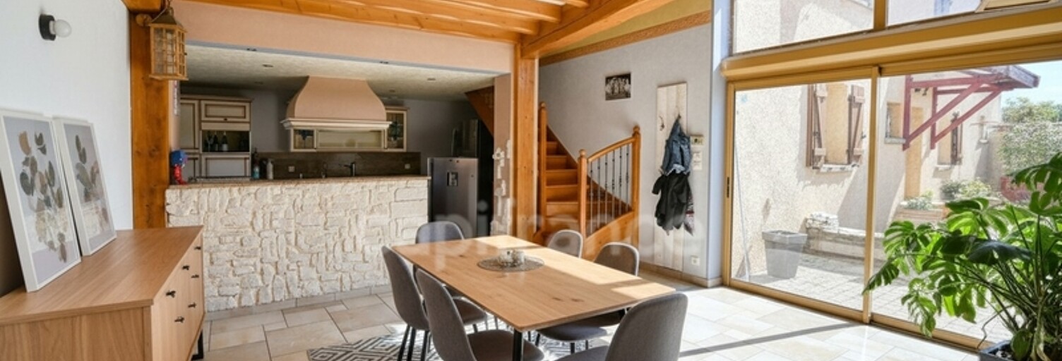 Maison 6 Pièces 193 m² à vendre à Virigneux (42140)