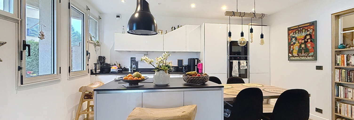 Appartement 5 Pièces 134 m² à vendre à Ferney-Voltaire (01210)