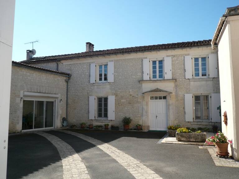 ⚜ MERIGNAC (16) A vendre MAISON de CARACTERE en Pierre avec Piscine ⚜ — photo 1