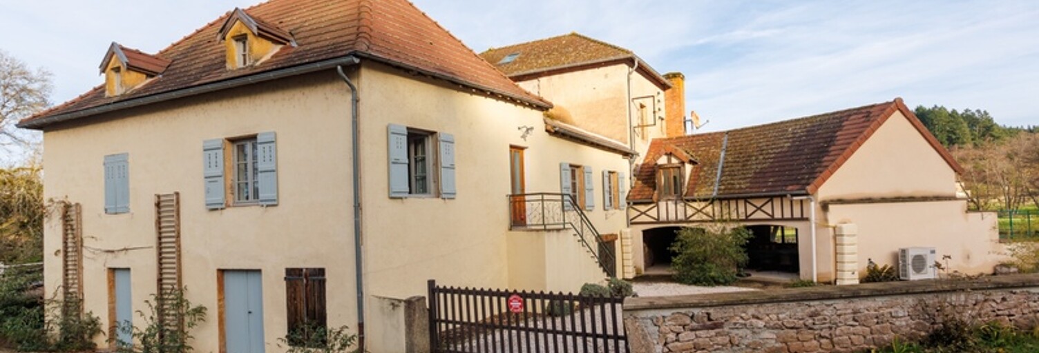 Maison 10 Pièces 295 m² à vendre à Ozolles (71120)