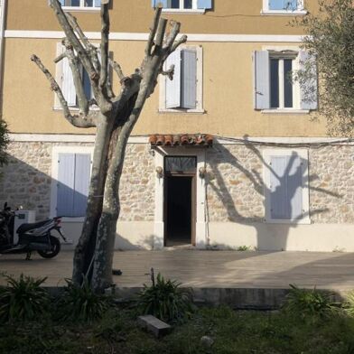 Appartement 5 pièces 1460 €