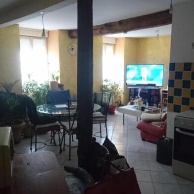 Appartement 3 pièces 561 €