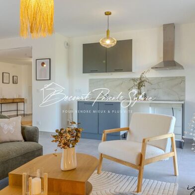 Appartement 4 pièces 253000 €