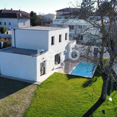 Maison 5 pièces 549000 €