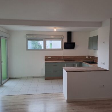Appartement 3 pièces 895 €