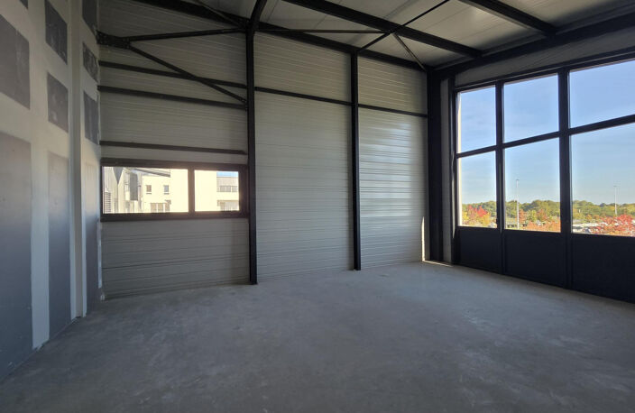 LOCAL D'ACTIVITE A VENDRE ANGERS — photo 2