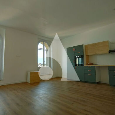 Appartement 4 pièces 730 €