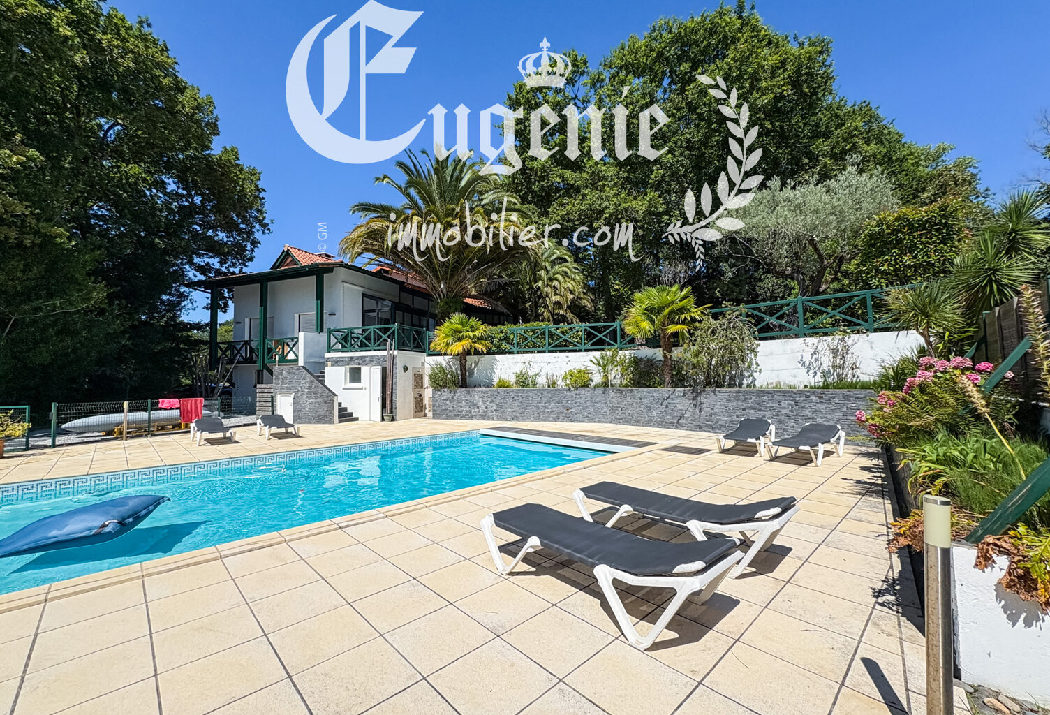 Belle Contemporaine de 220M² + Piscine + Parc de 2175M² + Cuisine d'été Couverte — photo 1