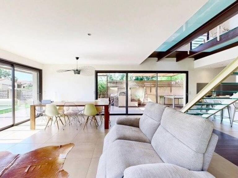 villa d'architecte contemporaine avec piscine — photo 1