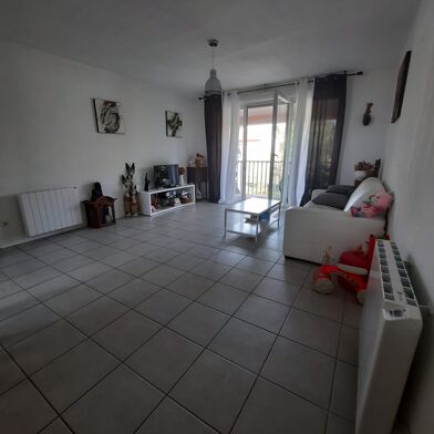 Appartement 3 pièces 754 €