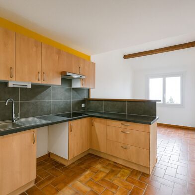 Appartement 5 pièces 1090 €