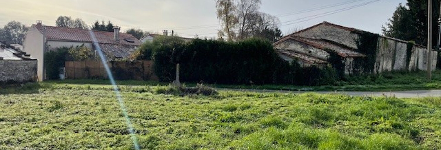 Terrain  2285 m² à vendre à Romegoux (17250)