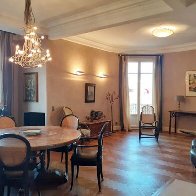 Appartement 4 pièces 2890 €