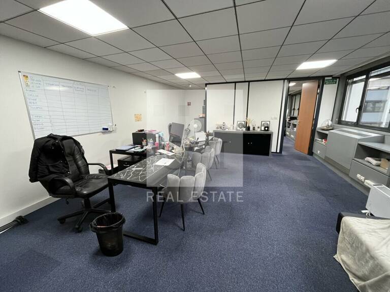 BUREAUX à LOUER — photo 1