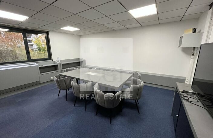 BUREAUX à LOUER — photo 2
