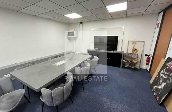 BUREAUX à LOUER — photo 4