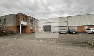 Commerce  1603 m² à louer à Chassieu (69680)