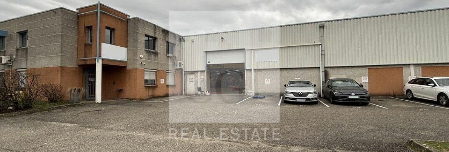 Commerce  1603 m² à louer à Chassieu (69680)