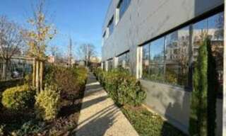 Bureau  725 m² à louer à Lyon 7 (69007)