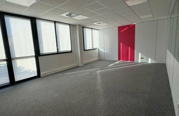BUREAUX - MIXTES à LOUER — photo 2