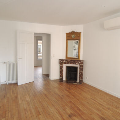 Appartement 5 pièces 1410 €