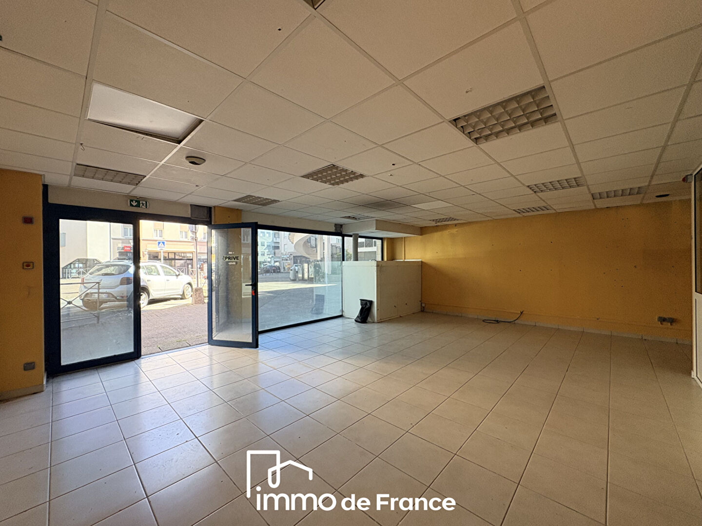 Local commercial  T13 à vendre Rodez 12000