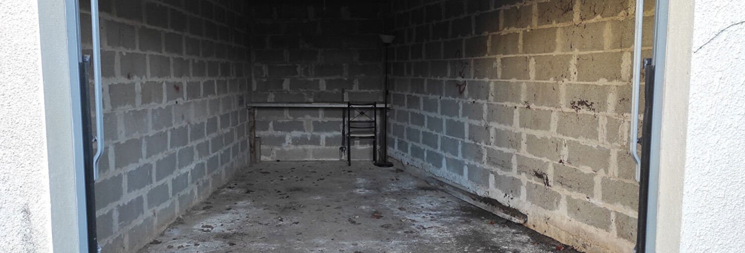 Garage  30 m² à vendre à Pomerol (33500)