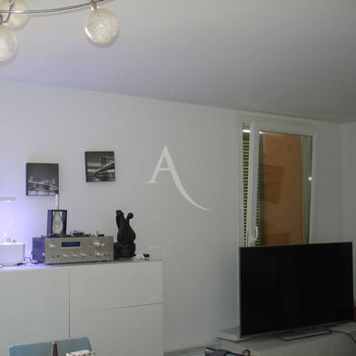 Appartement 3 pièces 765 €