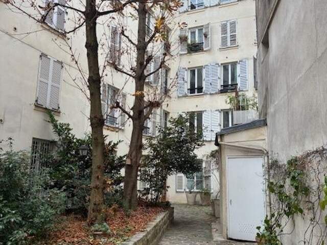 Cave à PARIS 9ème — photo du bien