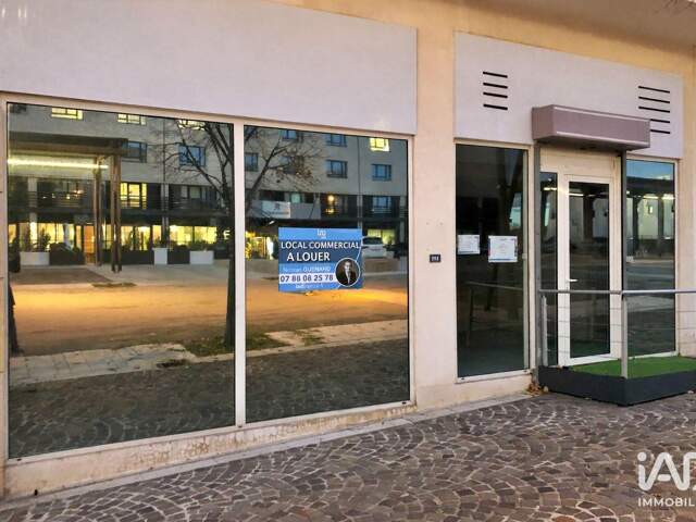 Location Boutique/Local commercial 80 m&sup2; — photo du bien