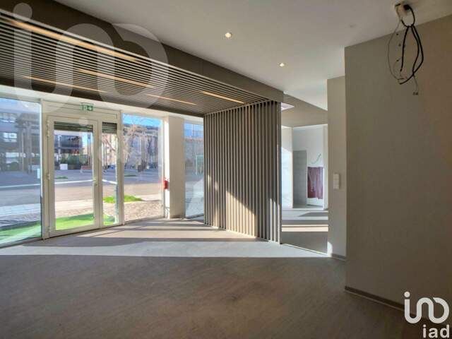 Location Boutique/Local commercial 80 m&sup2; — photo du bien