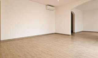 Commerce  100 m² à vendre à Saint-Martin-de-Crau (13310)