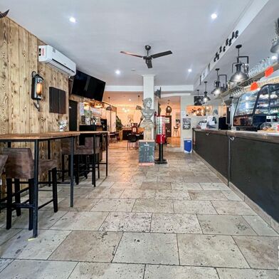 Commerce  239000 €