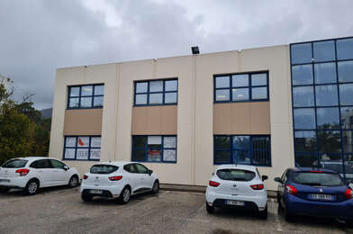 Bureau 2 pièces 1600 €