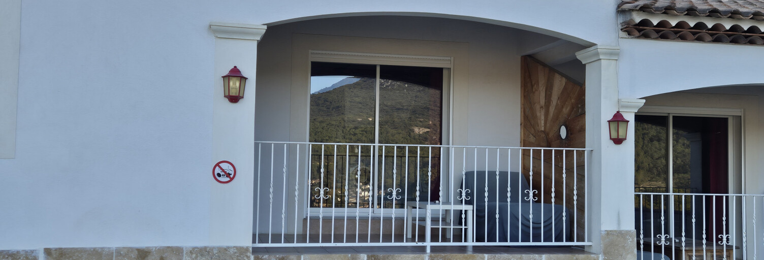 Appartement 1 Pièce 28 m² à louer à Solliès-Toucas (83210)