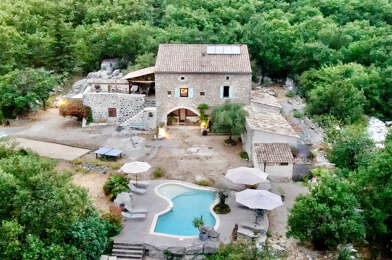 Maison 17 pièces 995000 €