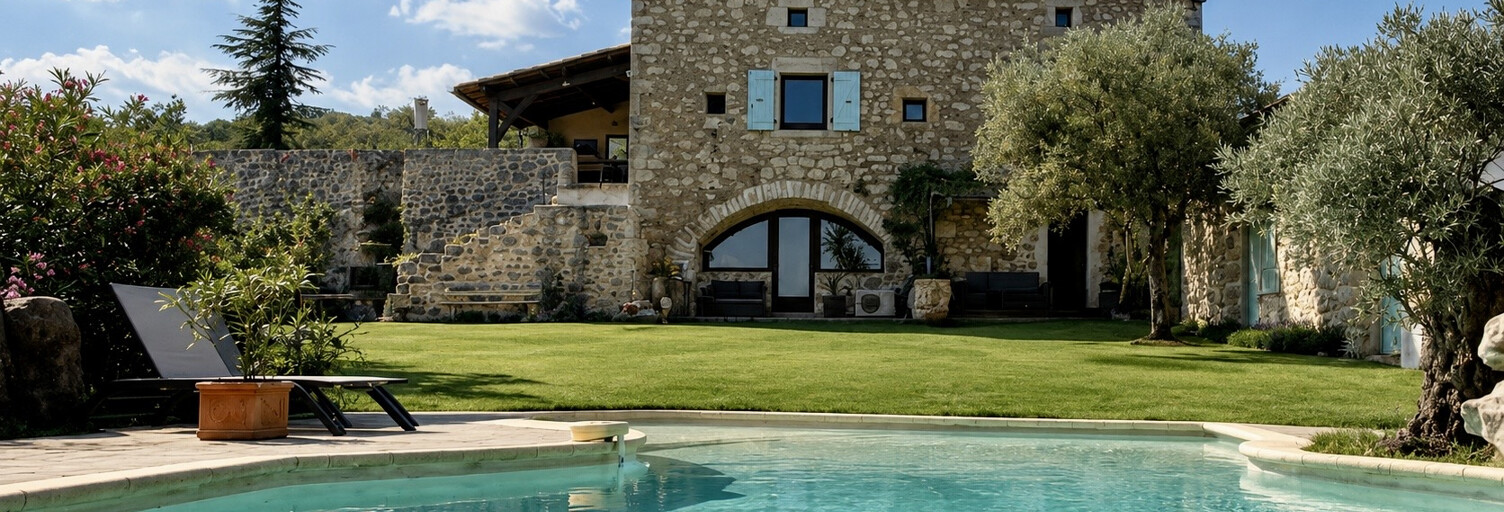 Maison 17 Pièces 447 m² à vendre à Barjac (30430)