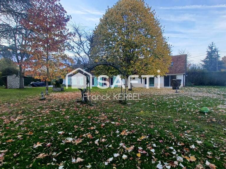 A moins de 5 minutes de Bellegarde, belle propriété de plus de 200m². — photo 1