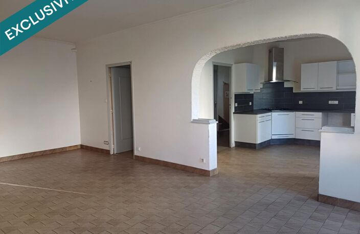 Situé en plein centre de Lanuéjouls , cet immeuble offre un emplacement idéal dans une commune dynamique à 20mn de Villefranche de Rouergue, 35mn de Figeac et Rodez. — photo 5