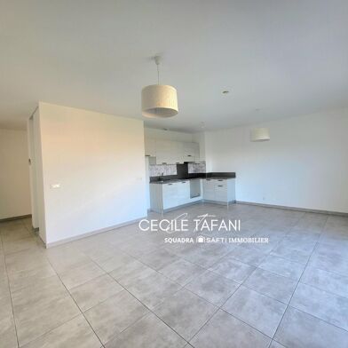 Appartement 3 pièces 304500 €