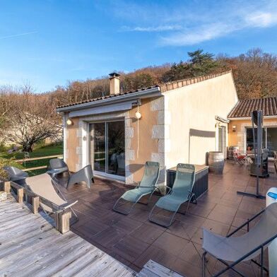 Maison 6 pièces 324632 €