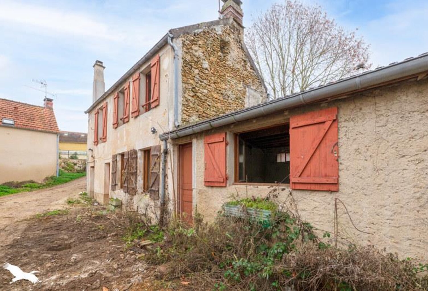 Maison en pierre de 3 pièces principales — photo 1