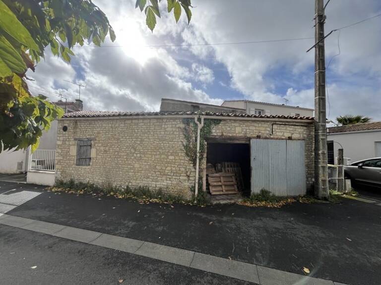 Maison en pierre de 0 pièces principales — photo 1